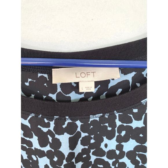 Women’s Loft leopard print. Size large - Picture 3 of 4